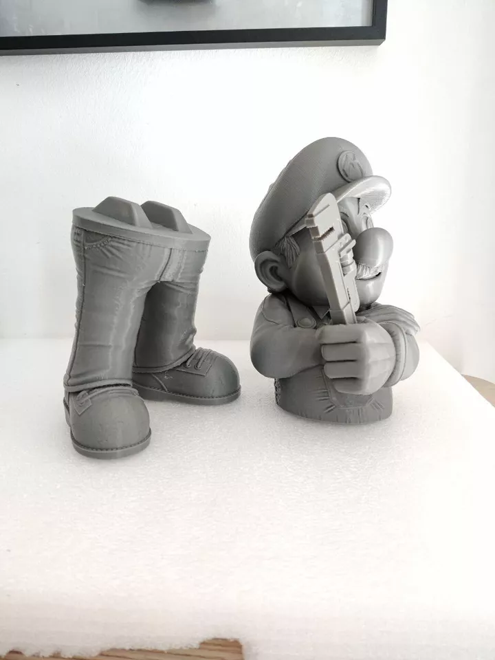 Super Mario